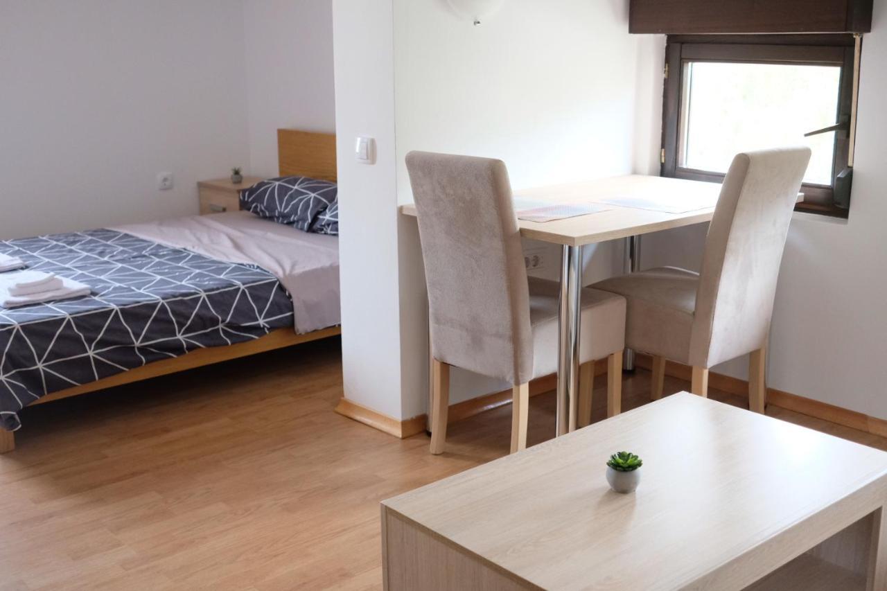 Teo Appartement Podgorica Buitenkant foto